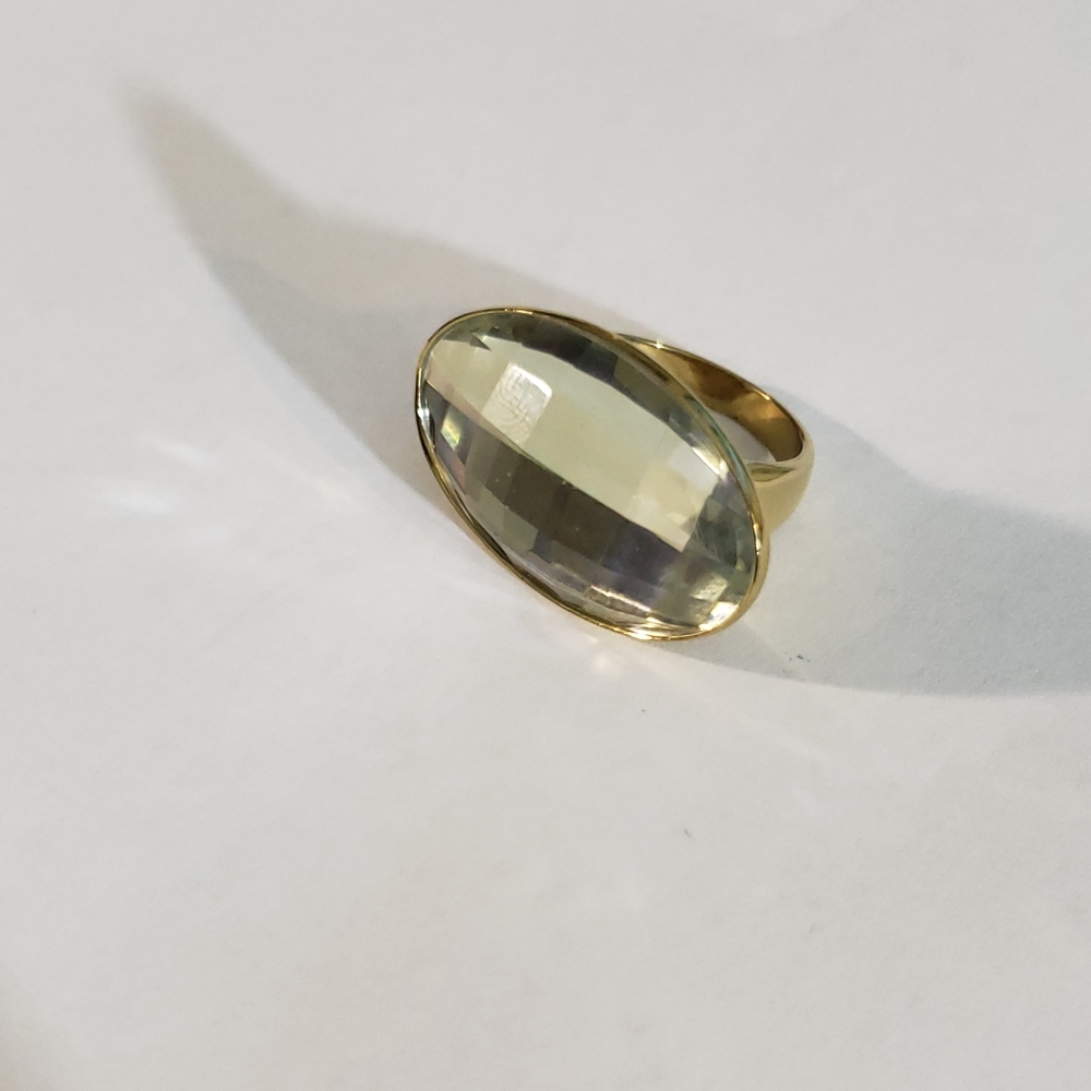 Gold oval ring